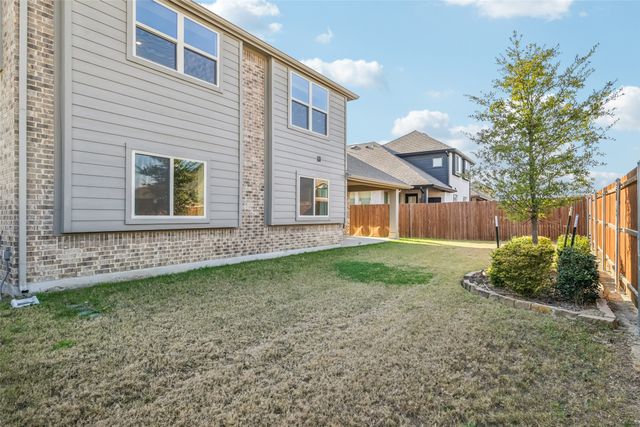 121 Emperor Oak Court, Balch Springs, TX 75181