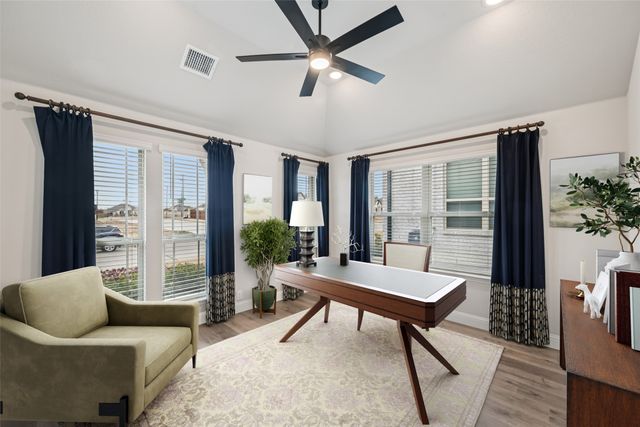 121 Emperor Oak Court, Balch Springs, TX 75181