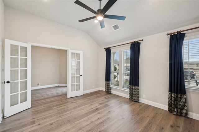 121 Emperor Oak Court, Balch Springs, TX 75181