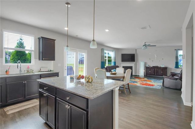 6806 Creekgate Way, Douglasville, GA 30134