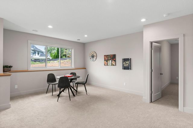 4944 Parkside Circle, Eagan, MN 55124