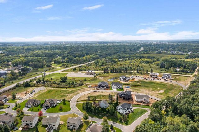 4944 Parkside Circle, Eagan, MN 55124