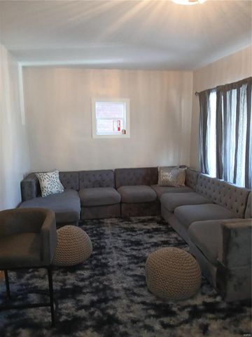 1018 N Hornsby, St Louis, MO 63147