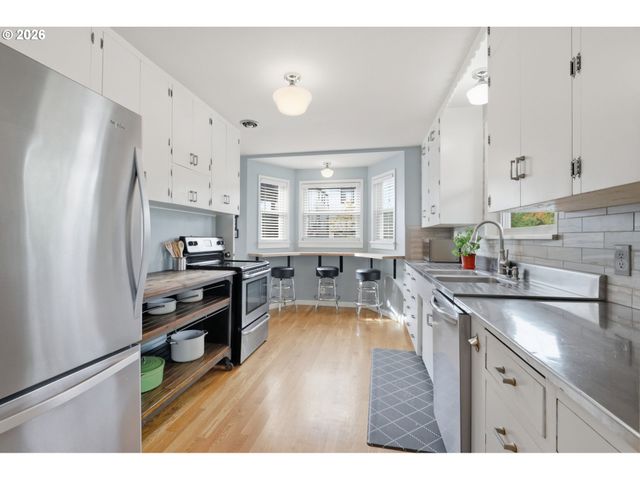 7232 Se STEELE St, Portland, OR 97206