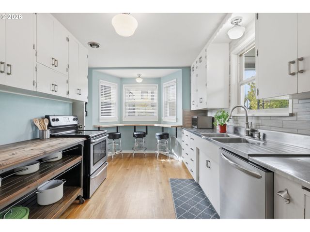 7232 Se STEELE St, Portland, OR 97206