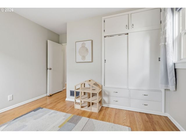 7232 Se STEELE St, Portland, OR 97206