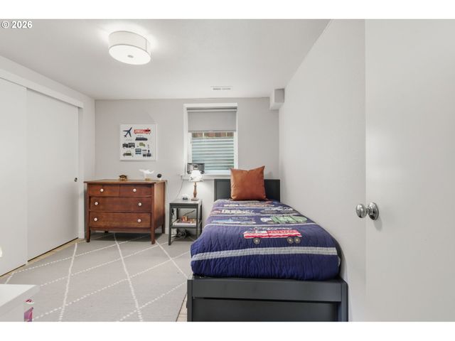 7232 Se STEELE St, Portland, OR 97206
