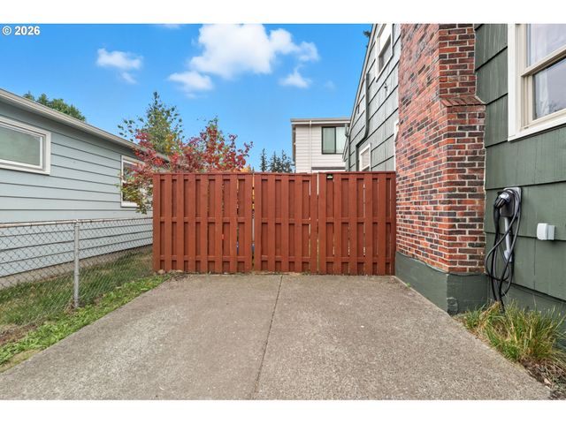 7232 Se STEELE St, Portland, OR 97206