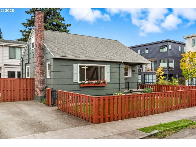 7232 Se STEELE St, Portland, OR 97206