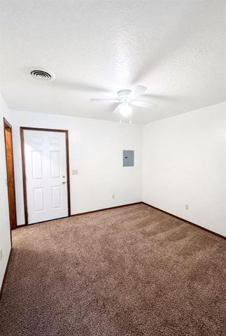 1901 E Lindsey 8A, Norman, OK 73071