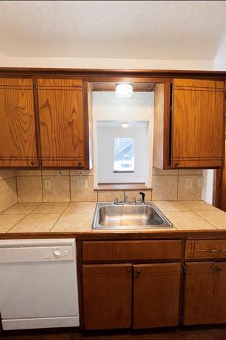 1901 E Lindsey 8A, Norman, OK 73071