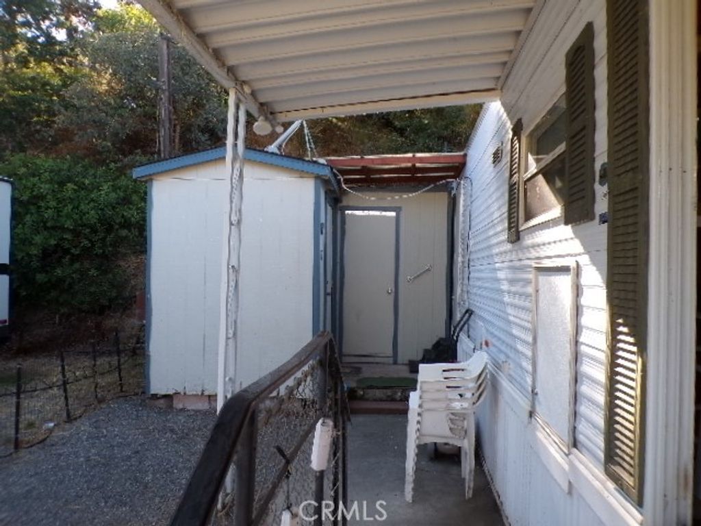 Image 4 of property listing at 12840 Island Drive 7, Clearlake Oaks, CA 95423