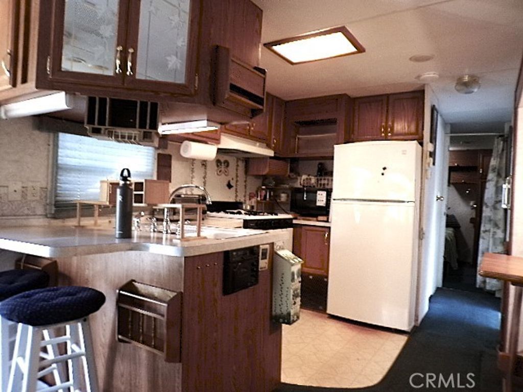 Image 6 of property listing at 12840 Island Drive 7, Clearlake Oaks, CA 95423