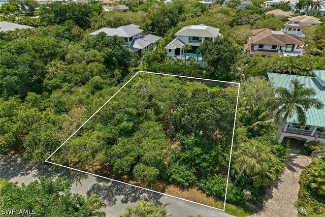 375 Gumbo Limbo LN, Marco Island, FL 34145