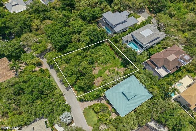 375 Gumbo Limbo LN, Marco Island, FL 34145
