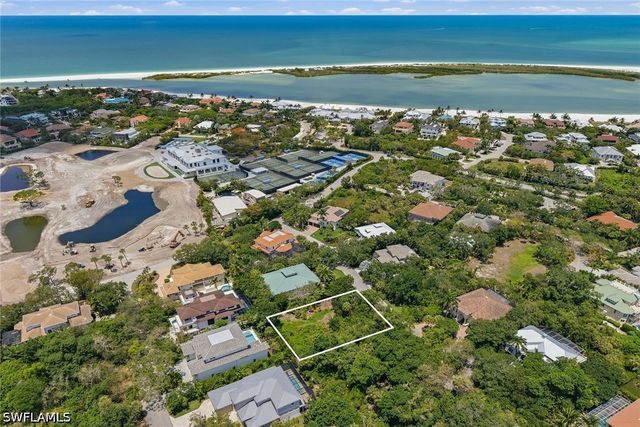 375 Gumbo Limbo LN, Marco Island, FL 34145
