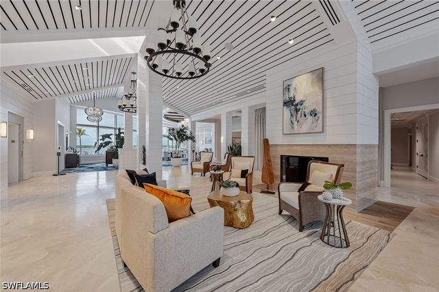 375 Gumbo Limbo LN, Marco Island, FL 34145