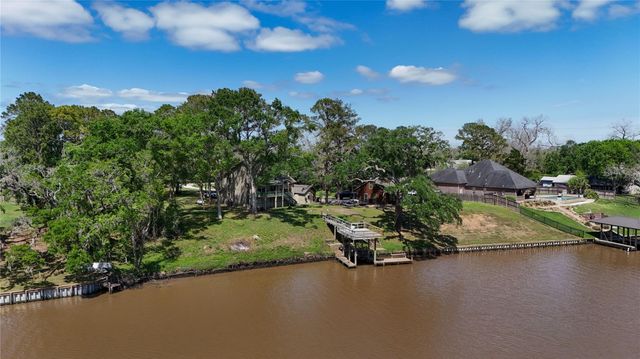 5463 County Road 961, Brazoria, TX 77422