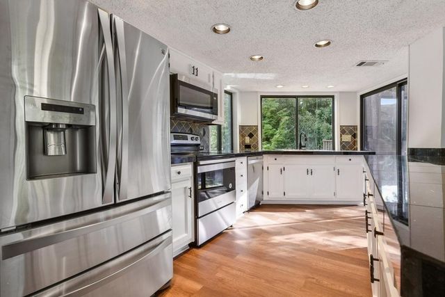 1000 Muirfield Drive, Marietta, GA 30068