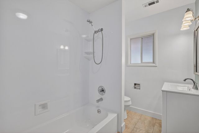 856 W 14th Street, Medford, OR 97501