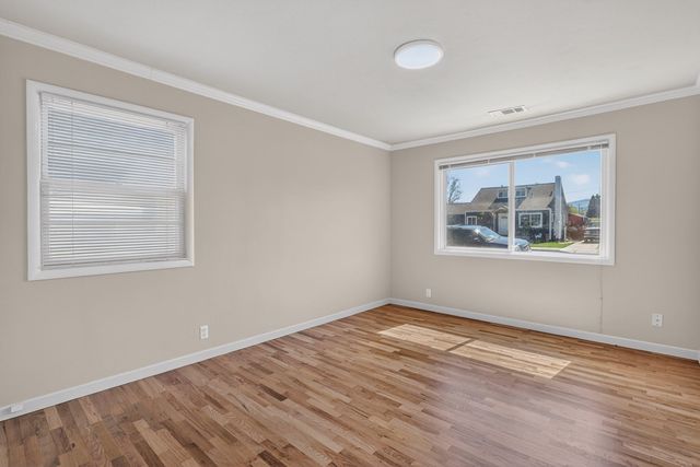 856 W 14th Street, Medford, OR 97501