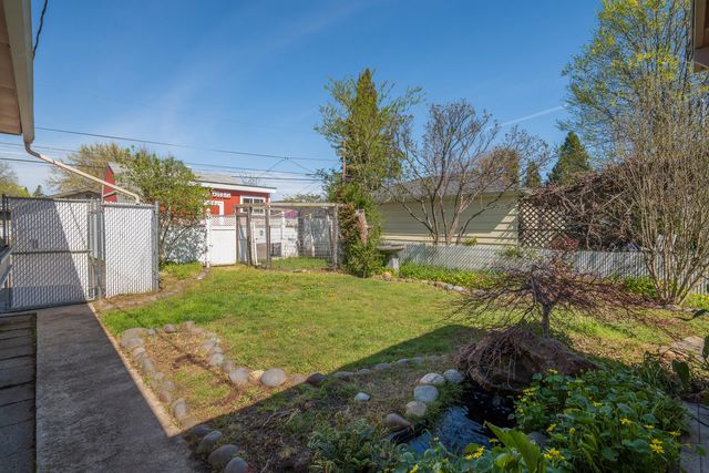 856 W 14th Street, Medford, OR 97501