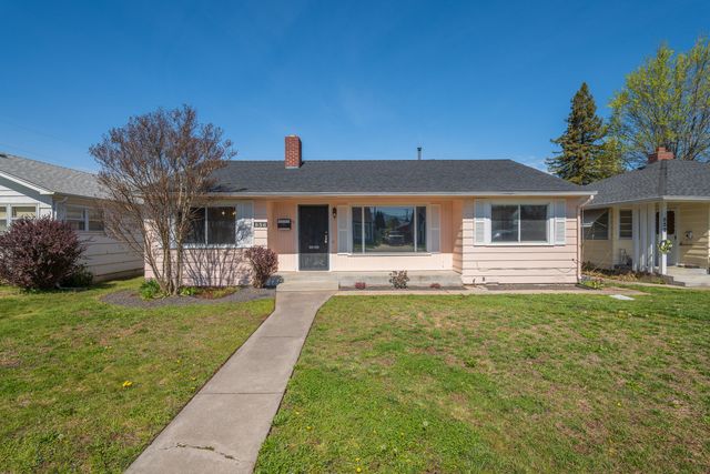 856 W 14th Street, Medford, OR 97501