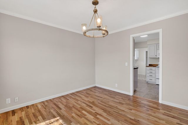 856 W 14th Street, Medford, OR 97501