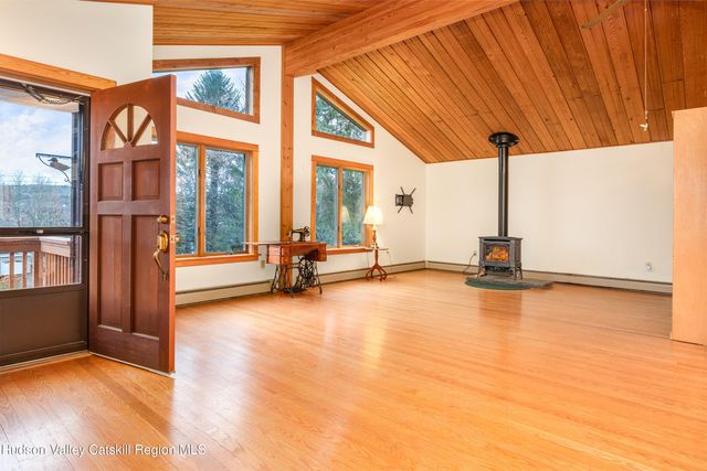 260 S Side Drive, Oneonta, NY 13820