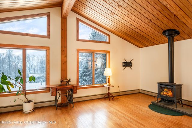 260 S Side Drive, Oneonta, NY 13820