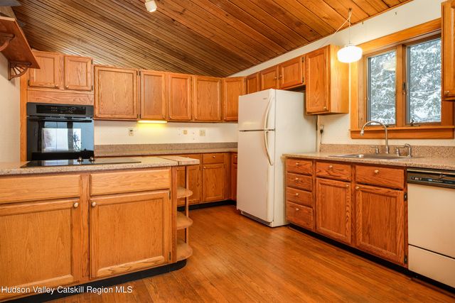 260 S Side Drive, Oneonta, NY 13820