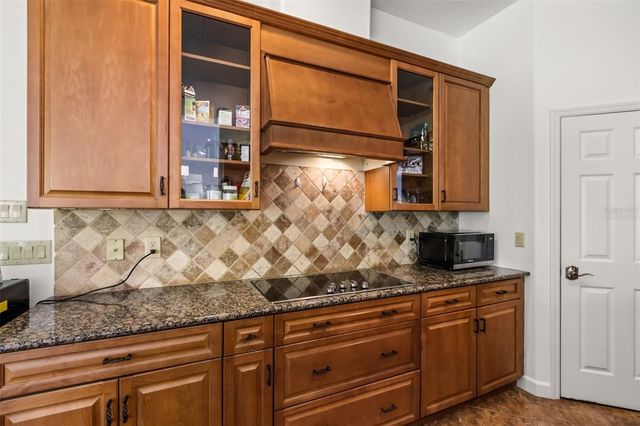 2724 NORTHAMPTON AVENUE, Orlando, FL 32828