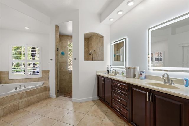 2724 NORTHAMPTON AVENUE, Orlando, FL 32828
