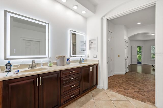 2724 NORTHAMPTON AVENUE, Orlando, FL 32828