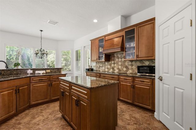 2724 NORTHAMPTON AVENUE, Orlando, FL 32828