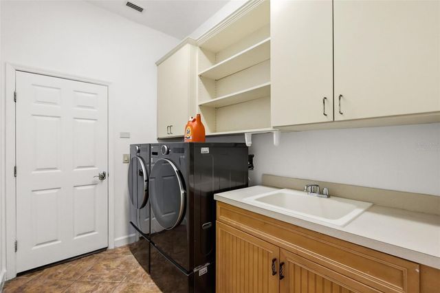 2724 NORTHAMPTON AVENUE, Orlando, FL 32828
