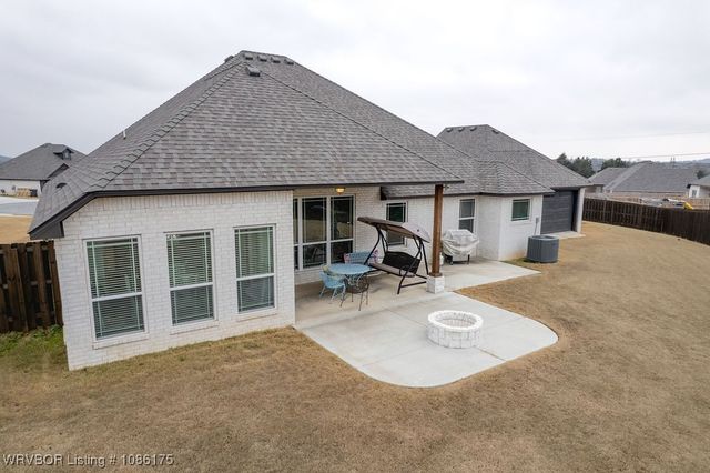 2823 Marissa Court, Van Buren, AR 72956