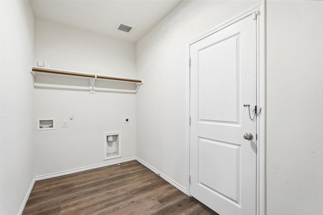 3233 Perman Drive, Mesquite, TX 75126