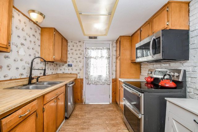 7136 Crownwest Street 7136, Houston, TX 77072