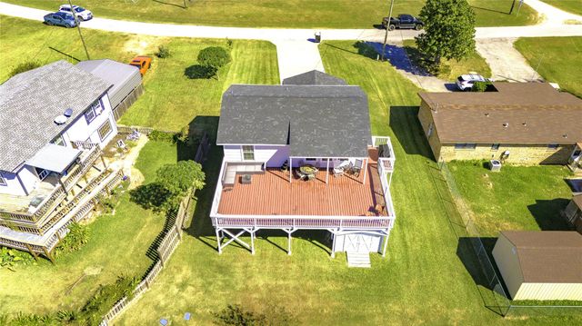 400 Shorthorn Dr, Onalaska, TX 77360