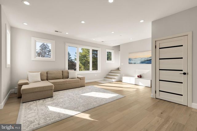 14051 ESWORTHY RD, Darnestown, MD 20874