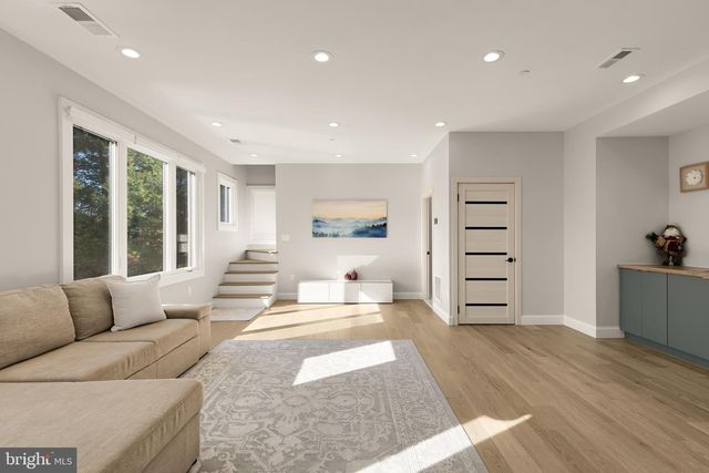 14051 ESWORTHY RD, Darnestown, MD 20874