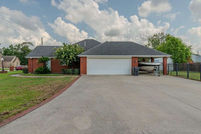 193 Donald Street, Bridge City, TX 77611