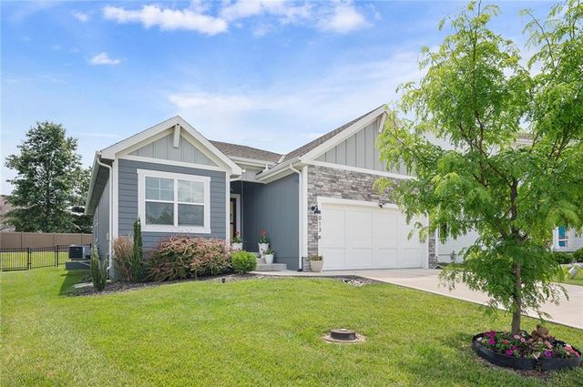 9013 SW 9th Street, Lee's Summit, MO 64064
