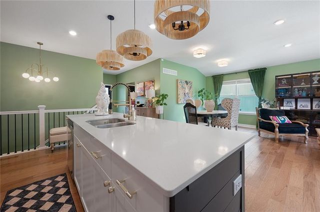 9013 SW 9th Street, Lee's Summit, MO 64064