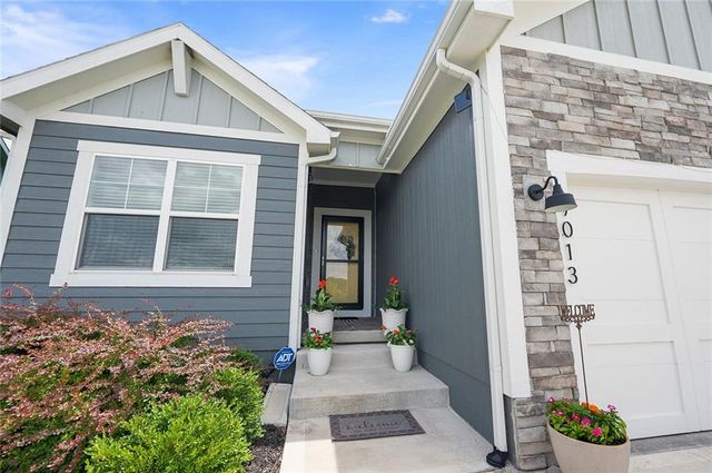 9013 SW 9th Street, Lee's Summit, MO 64064