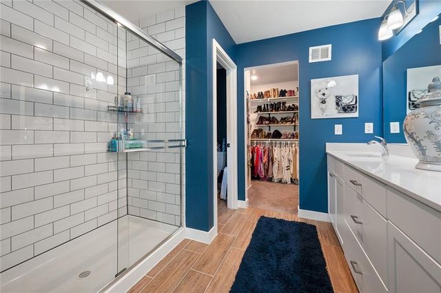 9013 SW 9th Street, Lee's Summit, MO 64064