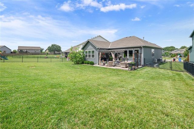 9013 SW 9th Street, Lee's Summit, MO 64064