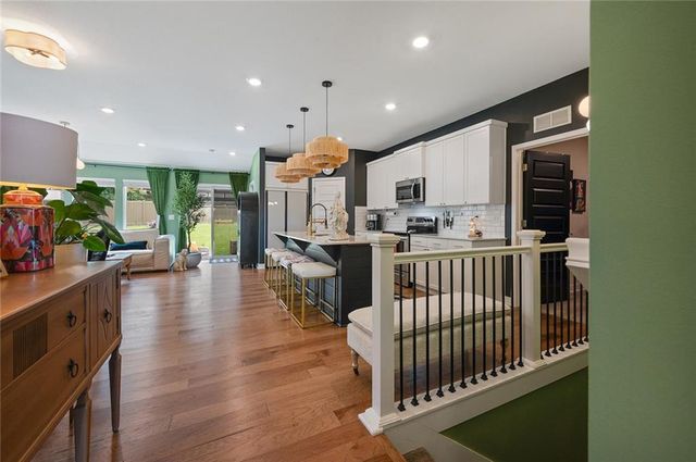 9013 SW 9th Street, Lee's Summit, MO 64064