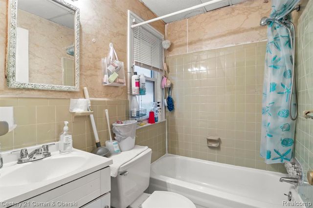 1205 Garfield Avenue, Lincoln Park, MI 48146